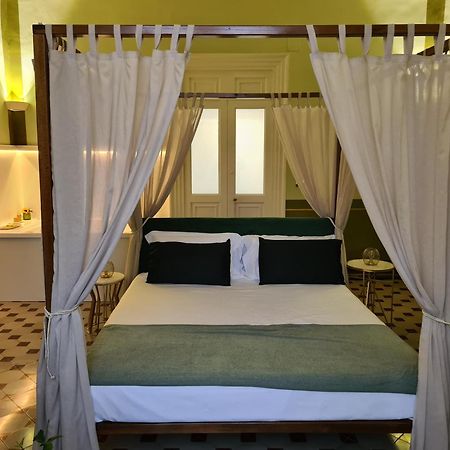 Toscano Palace Luxury Rooms Catania Esterno foto