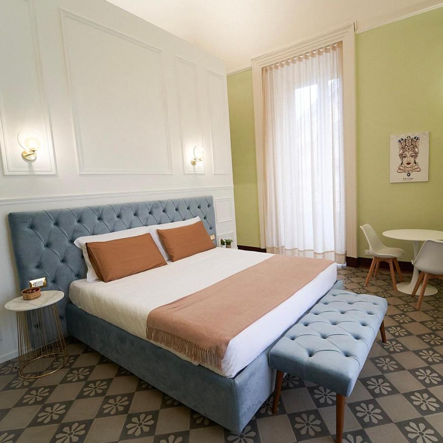 Toscano Palace Luxury Rooms Catania Esterno foto
