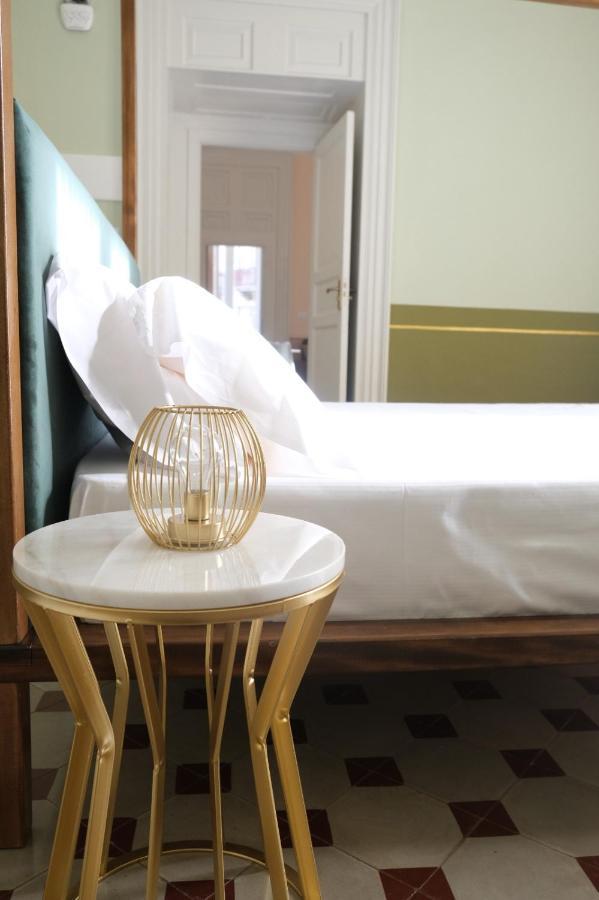 Toscano Palace Luxury Rooms Catania Esterno foto