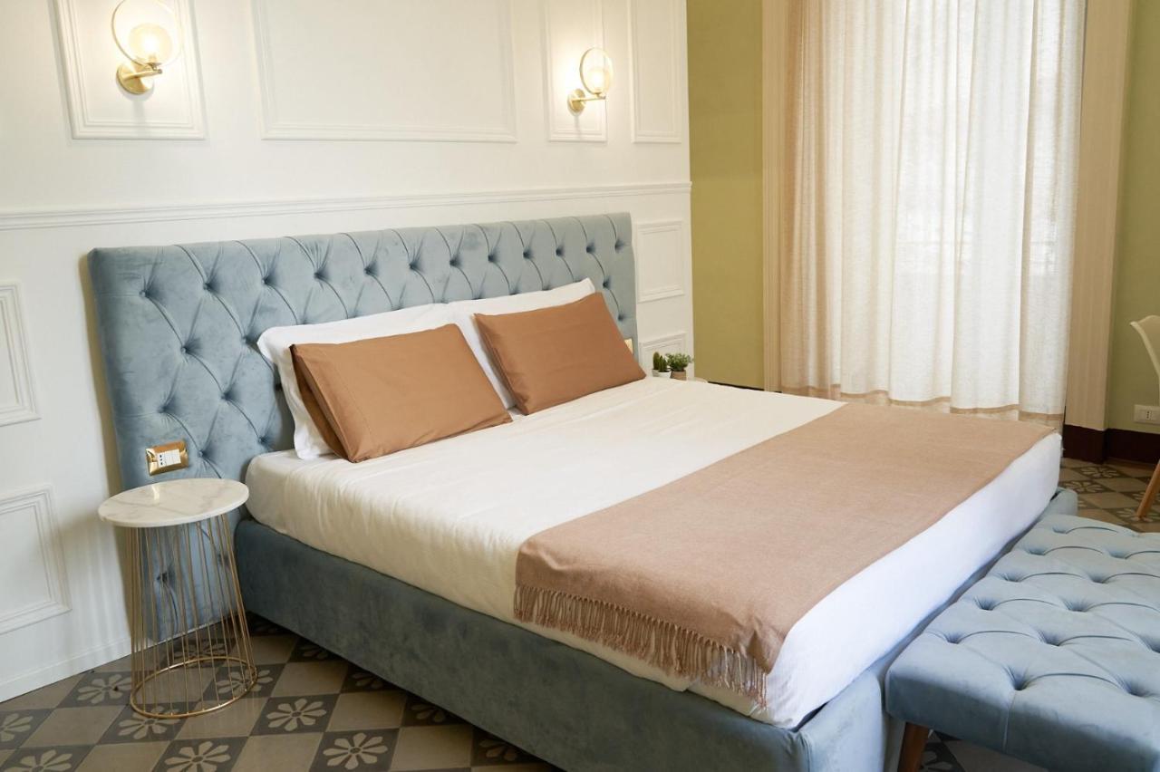Toscano Palace Luxury Rooms Catania Esterno foto