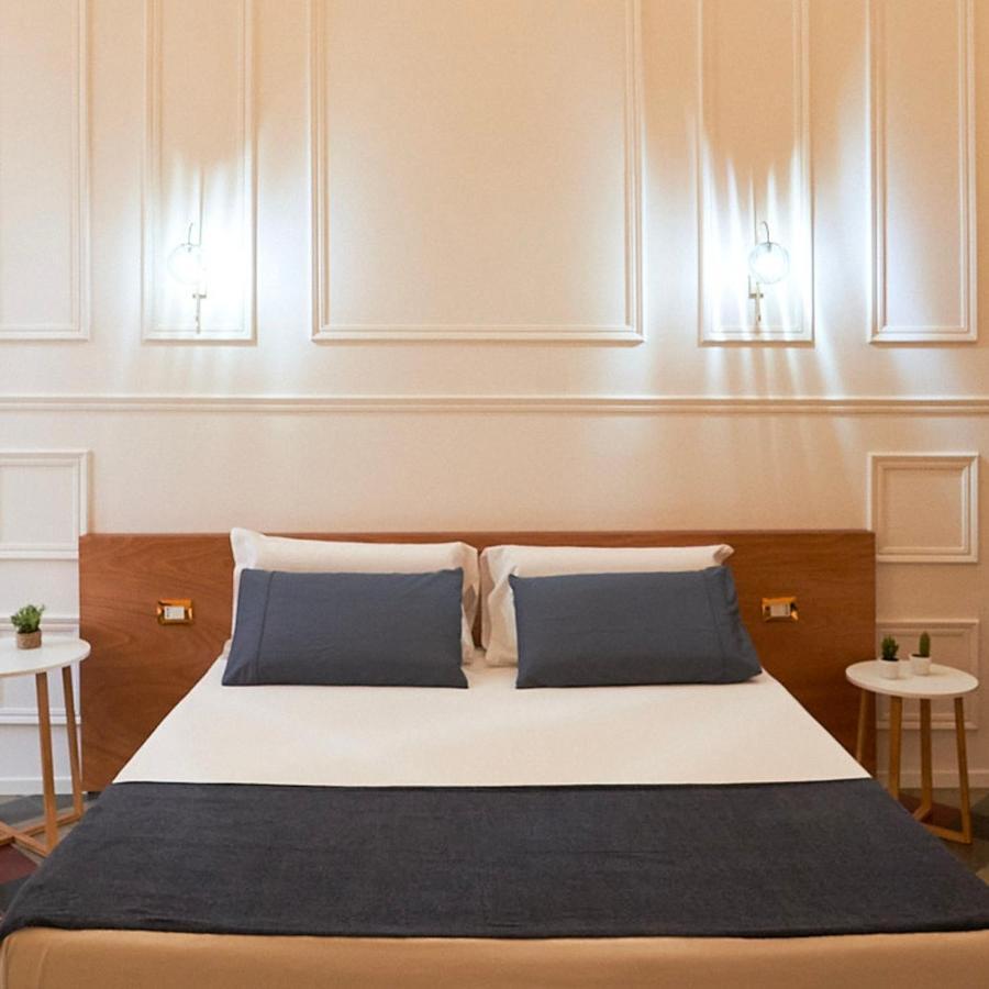 Toscano Palace Luxury Rooms Catania Esterno foto