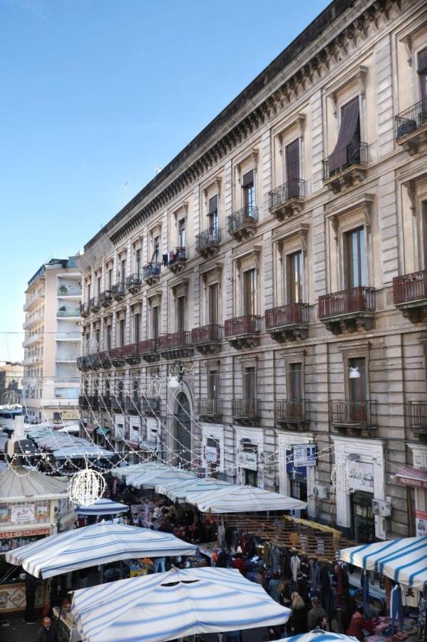 Toscano Palace Luxury Rooms Catania Esterno foto