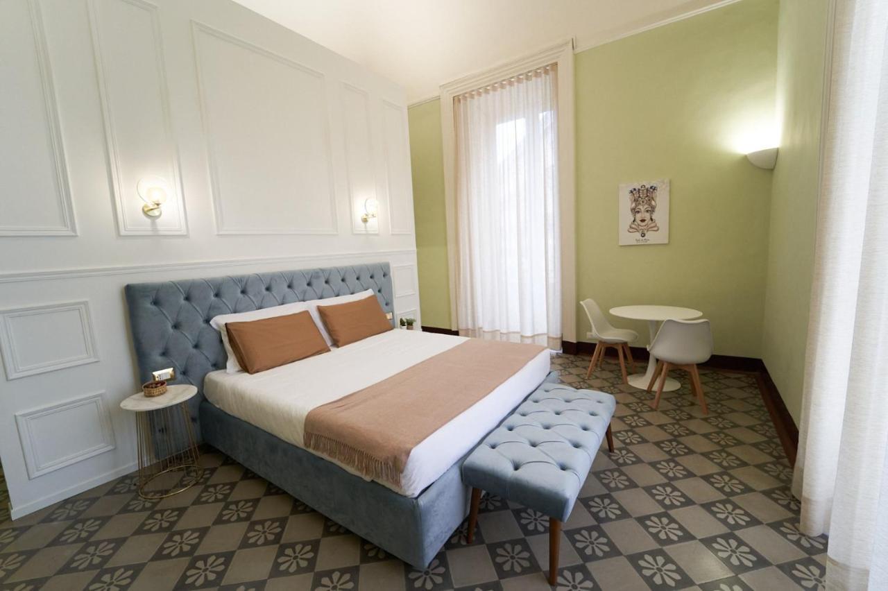 Toscano Palace Luxury Rooms Catania Esterno foto