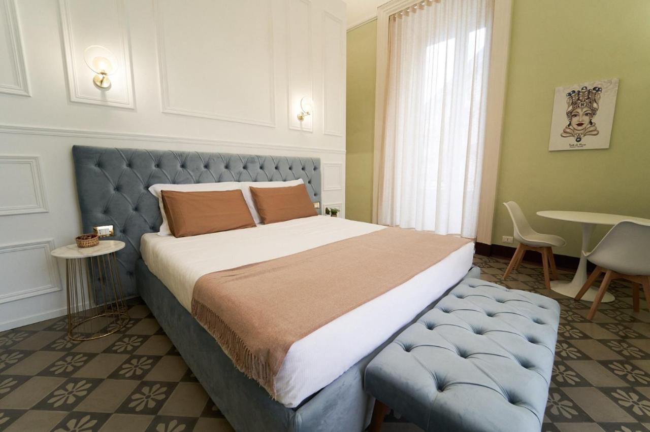 Toscano Palace Luxury Rooms Catania Esterno foto