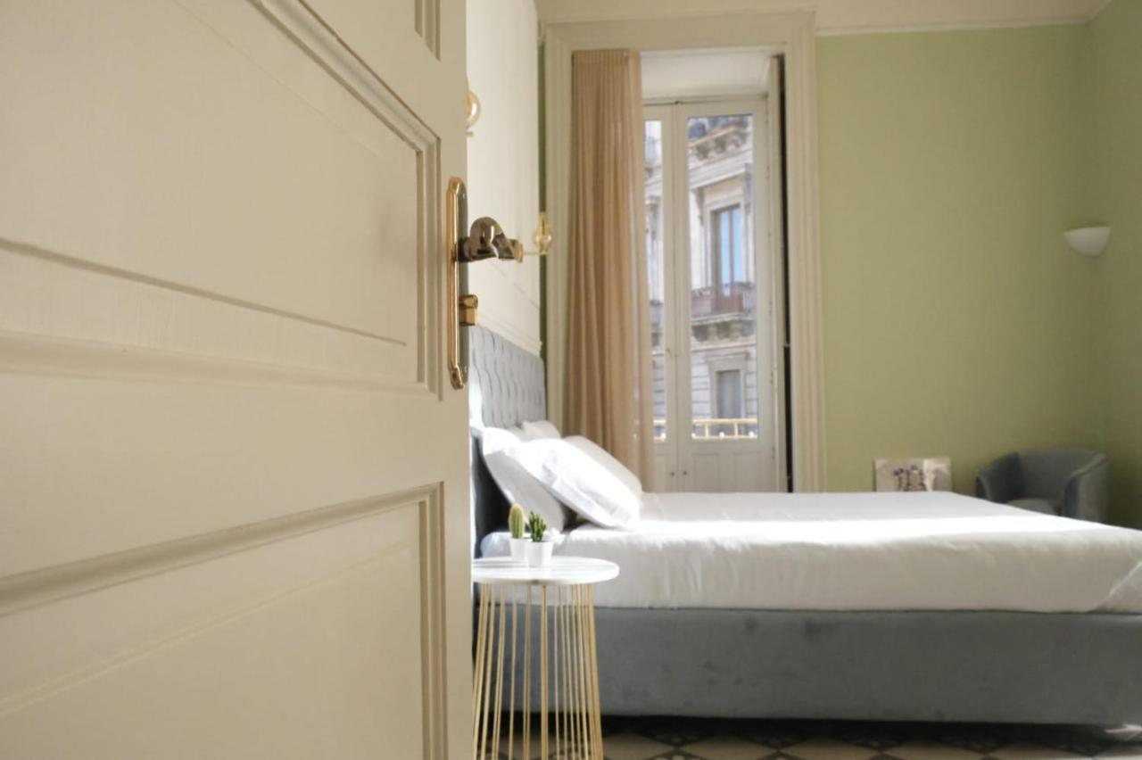 Toscano Palace Luxury Rooms Catania Esterno foto