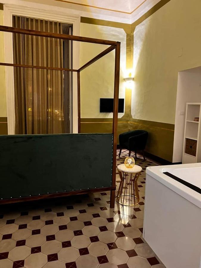 Toscano Palace Luxury Rooms Catania Esterno foto