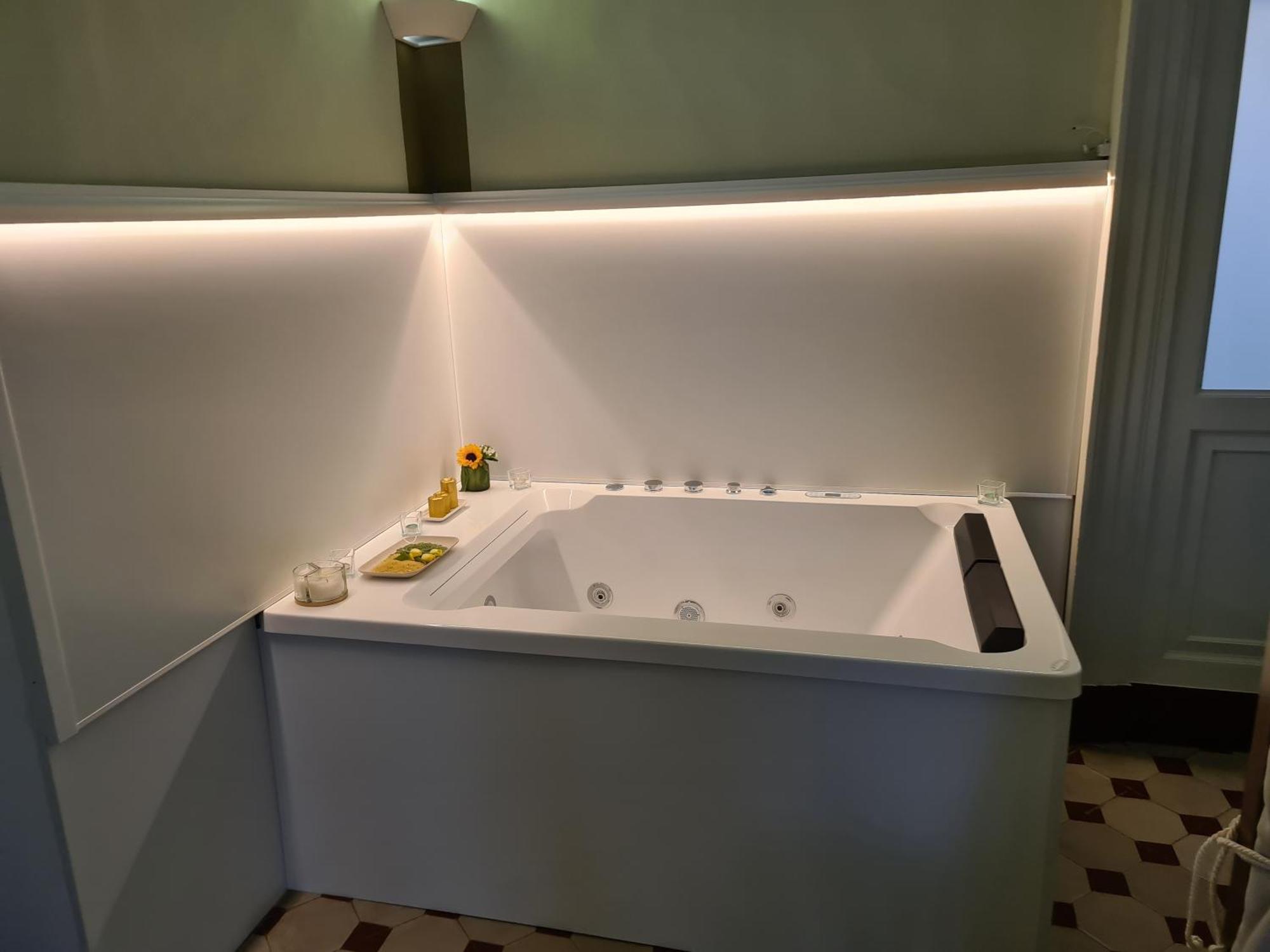 Toscano Palace Luxury Rooms Catania Esterno foto