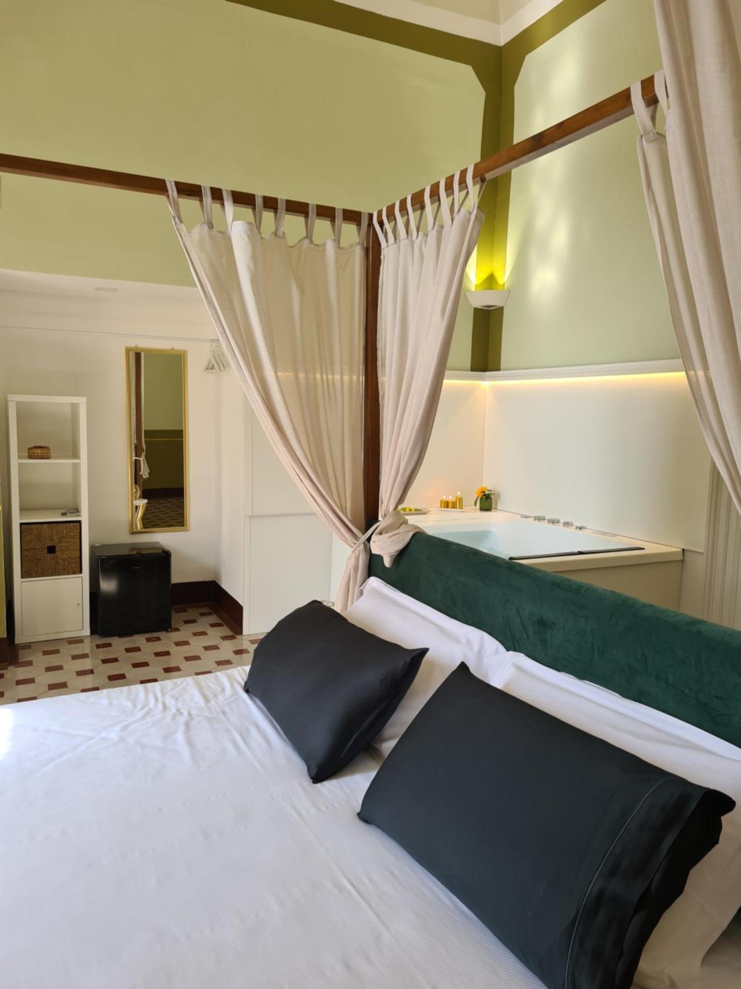 Toscano Palace Luxury Rooms Catania Esterno foto