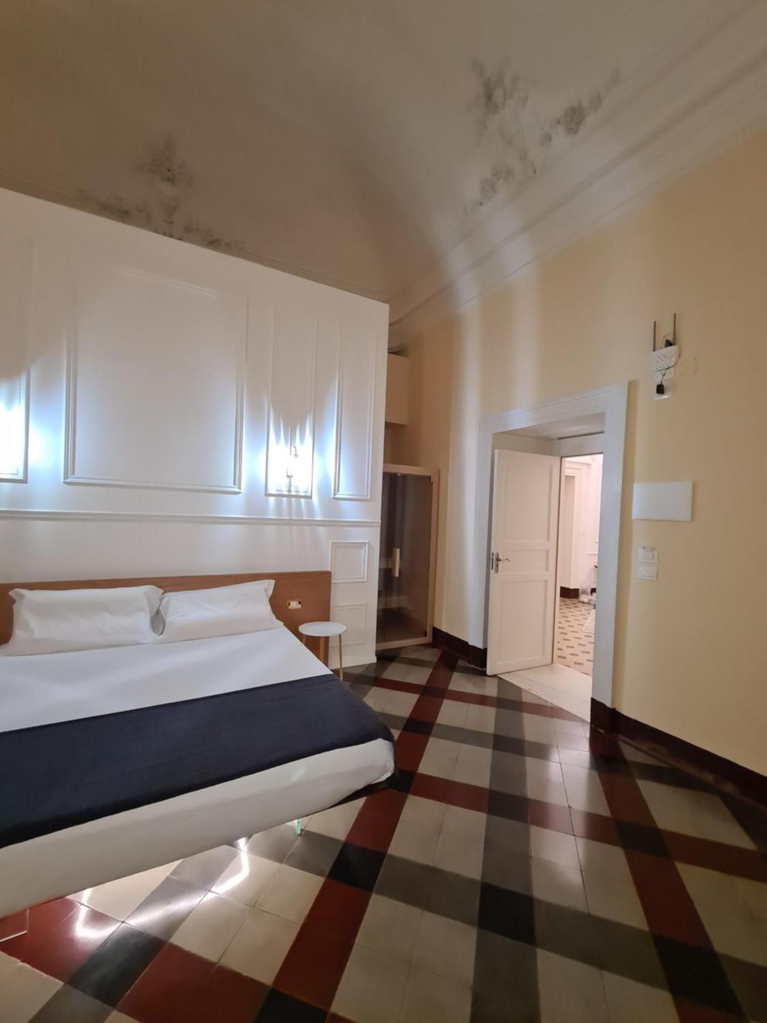 Toscano Palace Luxury Rooms Catania Esterno foto
