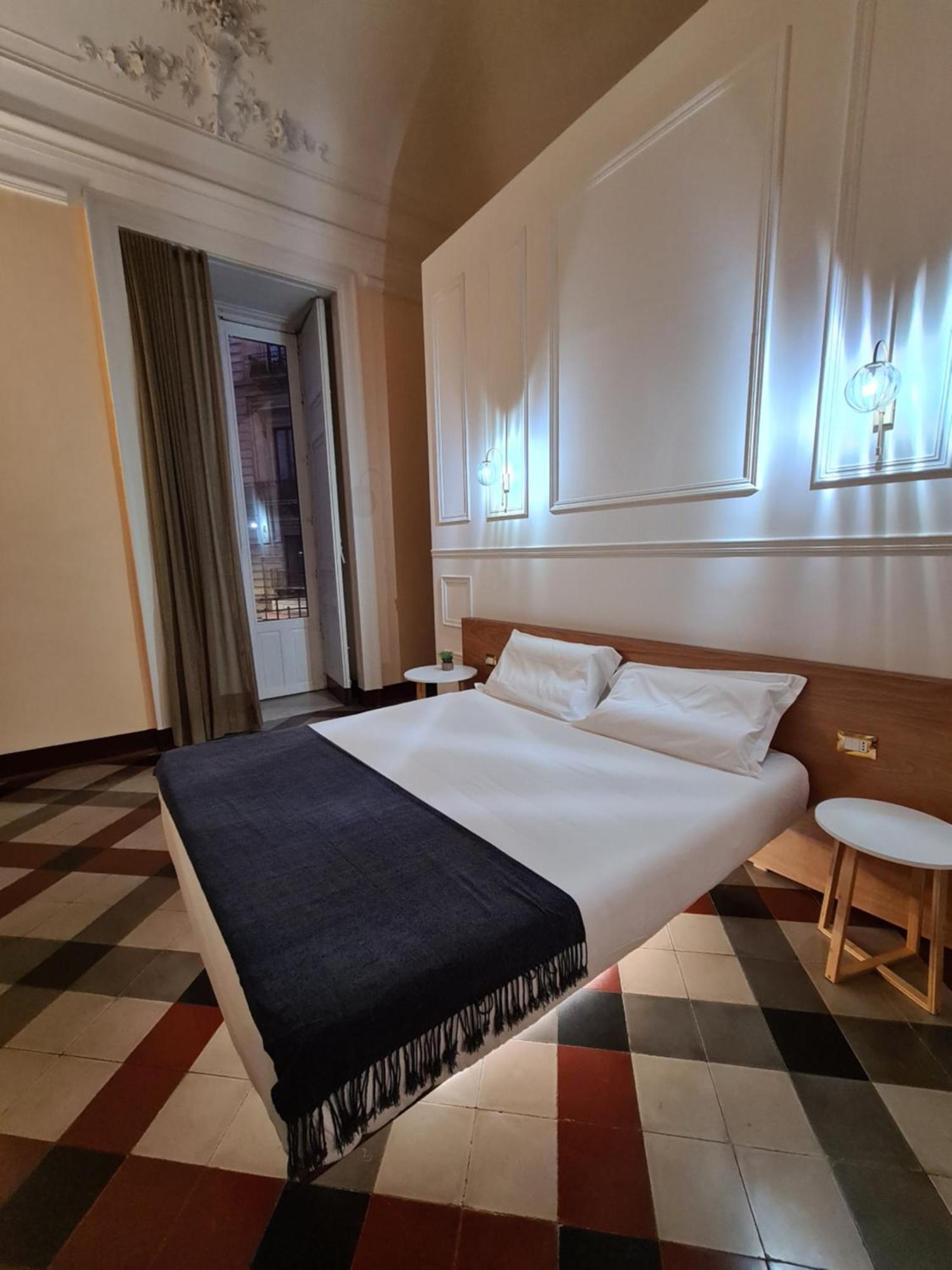 Toscano Palace Luxury Rooms Catania Esterno foto